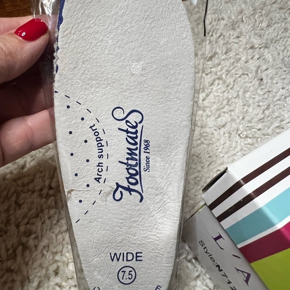 GIRLS L’AMOUR SLIDE ON SANDALS SIZE 8 - Picture 11 of 11